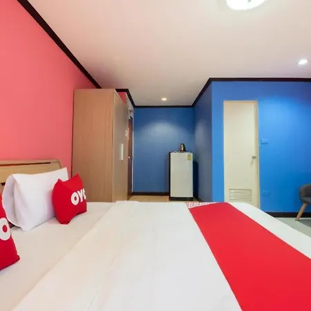 Hotel Oyo 75327 Diyana 3*