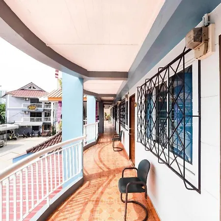 Hotel Oyo 1157 Ploy Pailin Place 2*