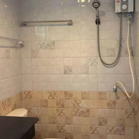 Oyo 1157 Ploy Pailin Place Hotel Pattaya