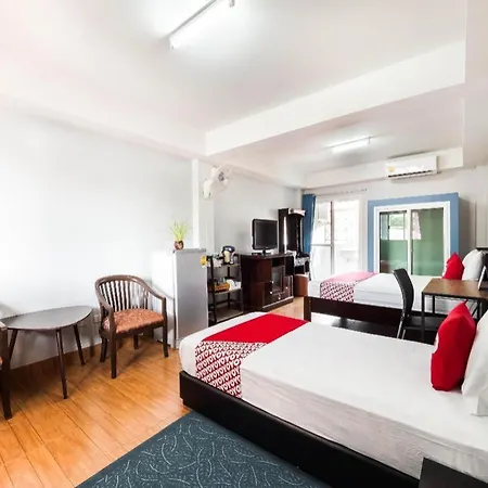 Hotel Oyo 1157 Ploy Pailin Place 2*