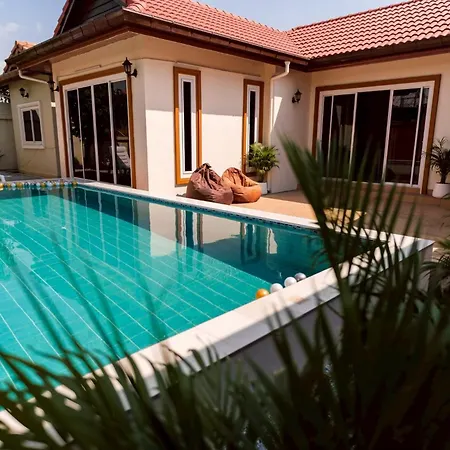 Massarossa Queen Private Pool Near Terminal 21 Pattaya