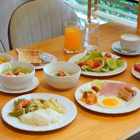 โรงแรม P-park 4*