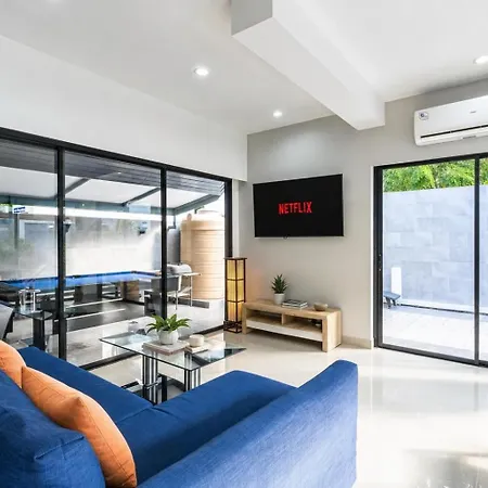 Luxury Pool Center C8 - 4 Bedroom * Pattaya