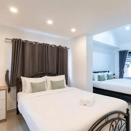 วิลล่า Luxury Pool Center C8 - 4 Bedroom Pattaya