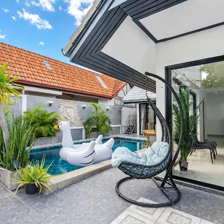 วิลล่า Luxury Pool Center C8 - 4 Bedroom