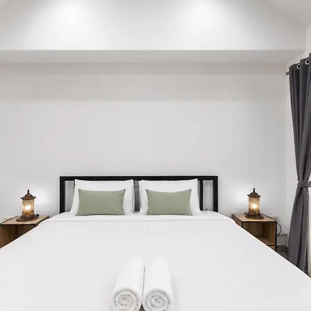 Luxury Pool Center C8 - 4 Bedroom Pattaya