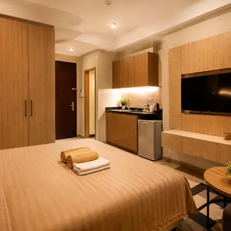 Unixx South - Modern Sea View Apartment