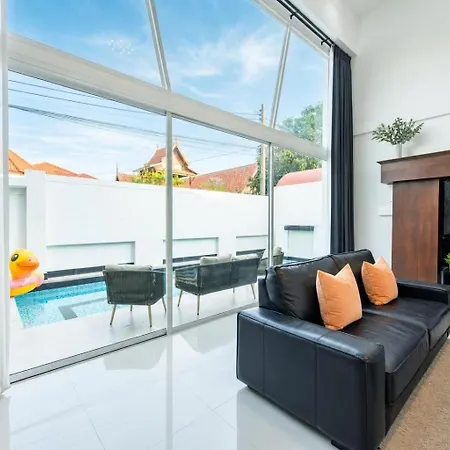 Lagoon Breeze 4br Pool Near Walking Street วิลล่า *