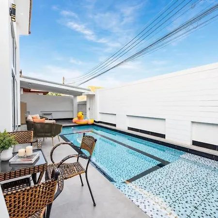 Lagoon Breeze 4br Pool Near Walking Street วิลล่า *