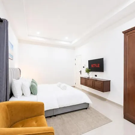 Lagoon Breeze 4br Pool Near Walking Street วิลล่า *