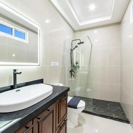 Lagoon Breeze 4br Pool Near Walking Street