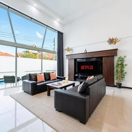 Lagoon Breeze 4br Pool Near Walking Street *