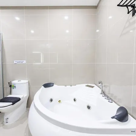 Lagoon Breeze 4br Pool Near Walking Street * Pattaya