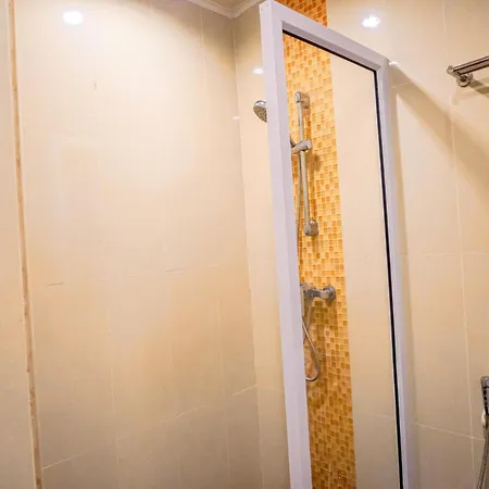Ideally Located On Jomtien Phratamnak Free Electricity Free Water Internet