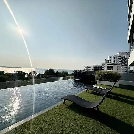 Saint Senate Khao Phra Tamnak Hotel Pattaya