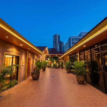Golden Thai Courtyard Hotel