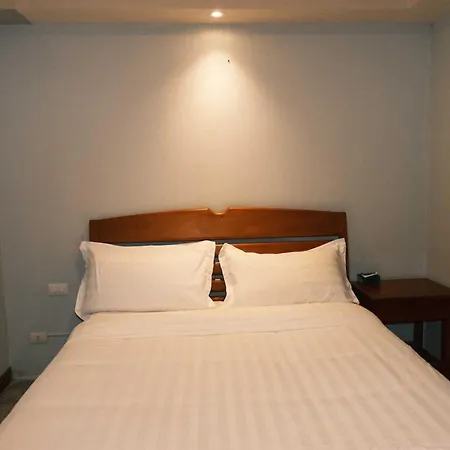 Hotel Collection O Luna