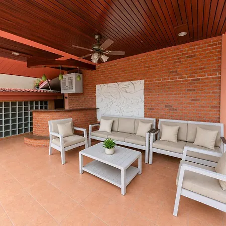 Golden Thai Courtyard Hotel 3*