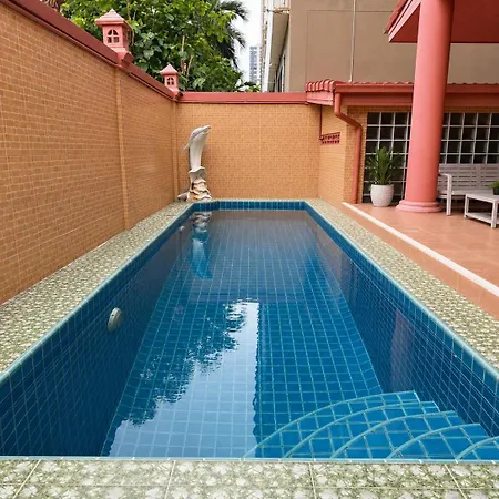 Golden Thai Courtyard 3*
