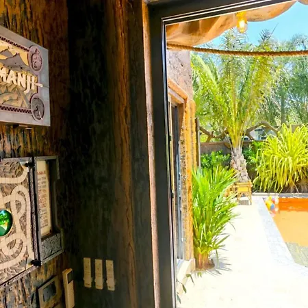 Manjiland Luxury Pool Walking Street