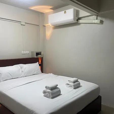 Hotel On's Place 3*