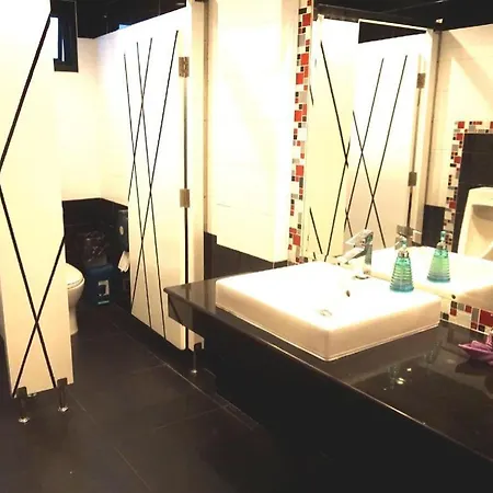 A-ya Place Hotel 3*