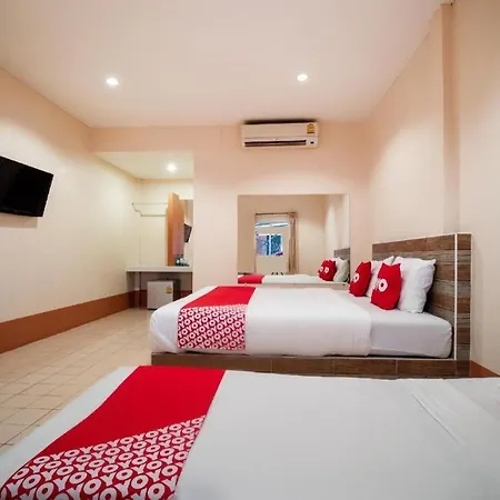 Hotel Vaccinated Staff - Oyo 645 Baan Ruangrungroj