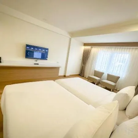 Hotel The Win 4*