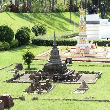 โกลเดนท์ทิวลิป เอสเซนเชียล พัทยา 3* Pattaya