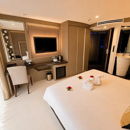 Blue Reef Hotel