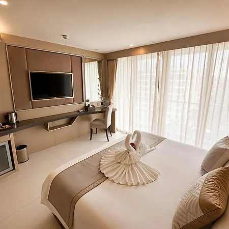 Blue Reef Hotel 4*