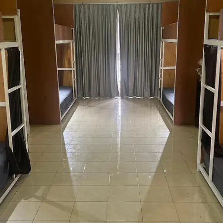 Riyanshi Hostel Pattaya