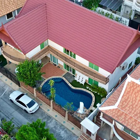 Lion Queen 5-bedroom Pool Villa