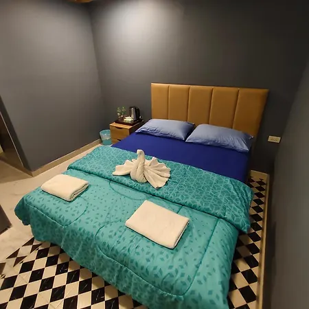 Ada Boutique Hotel *