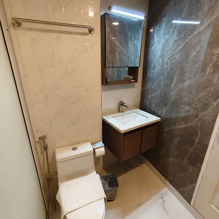 Ada Boutique Hotel *
