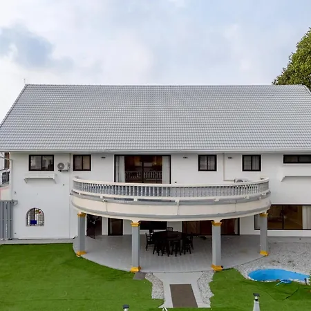 Luxury 5 Bedroom Private Party Pool Pattaya