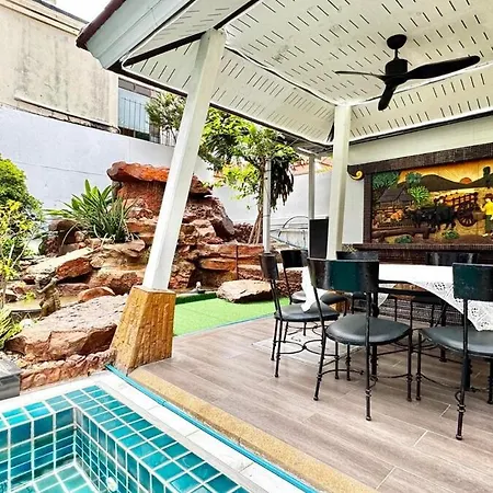 Luxury 5 Bedroom Thaibali Near Walking Street Villa Pattaya