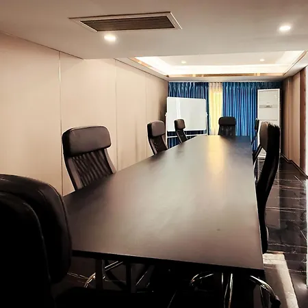 Hotel Silvertone Pattaya
