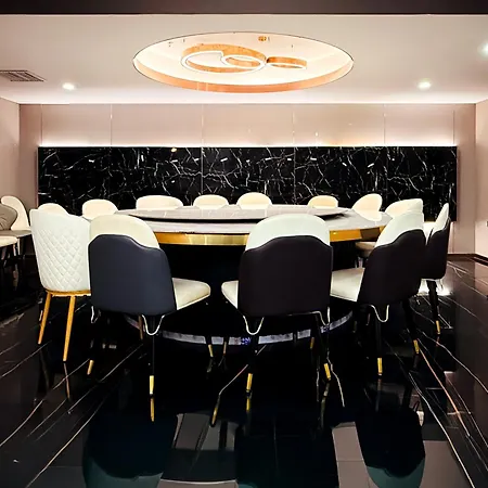 Hotel Silvertone 4*