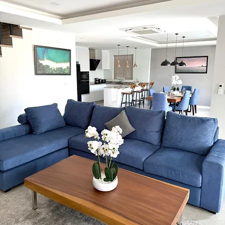 Zensiri Luxury 3br Pool Prime Midtown Villa