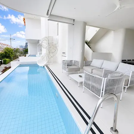 Happy House Pool Villa *