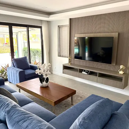Zensiri Luxury Privat Pool Prime Midtown Villa *