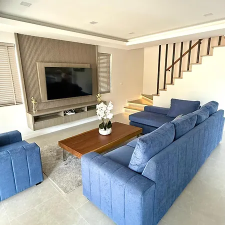 Villa Zensiri Luxury 3br Pool Prime Midtown *