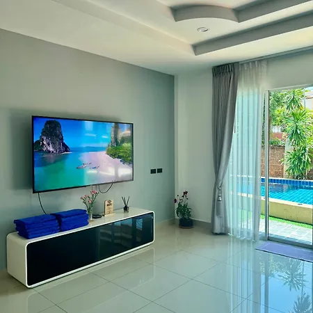 Villa Lion Queen 5-bedroom Pool