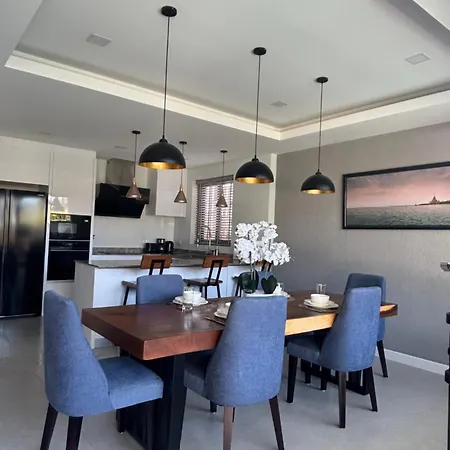 Zensiri Luxury 3br Pool Prime Midtown