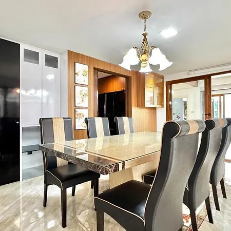 Luxury 5 Bedroom Thaibali Near Walking Street Villa