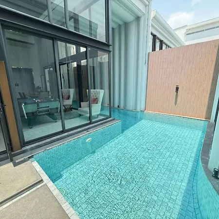Modern Luxury Villa *