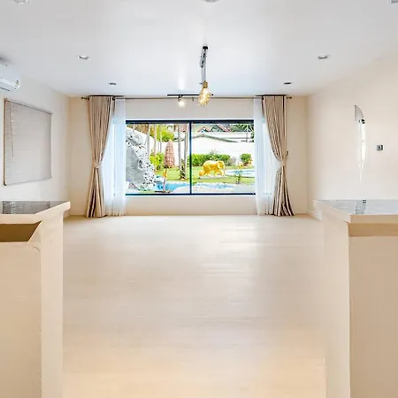 Villa Luxury 5 Bedroom Private Party Pool Pattaya