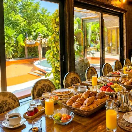 Manjiland Luxury Pool Walking Street Villa *