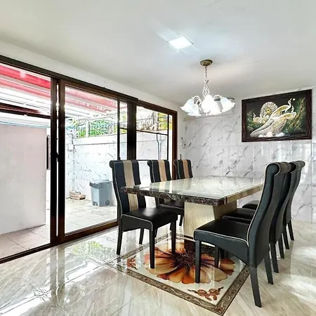 Luxury 5 Bedroom Thaibali Near Walking Street Villa Pattaya